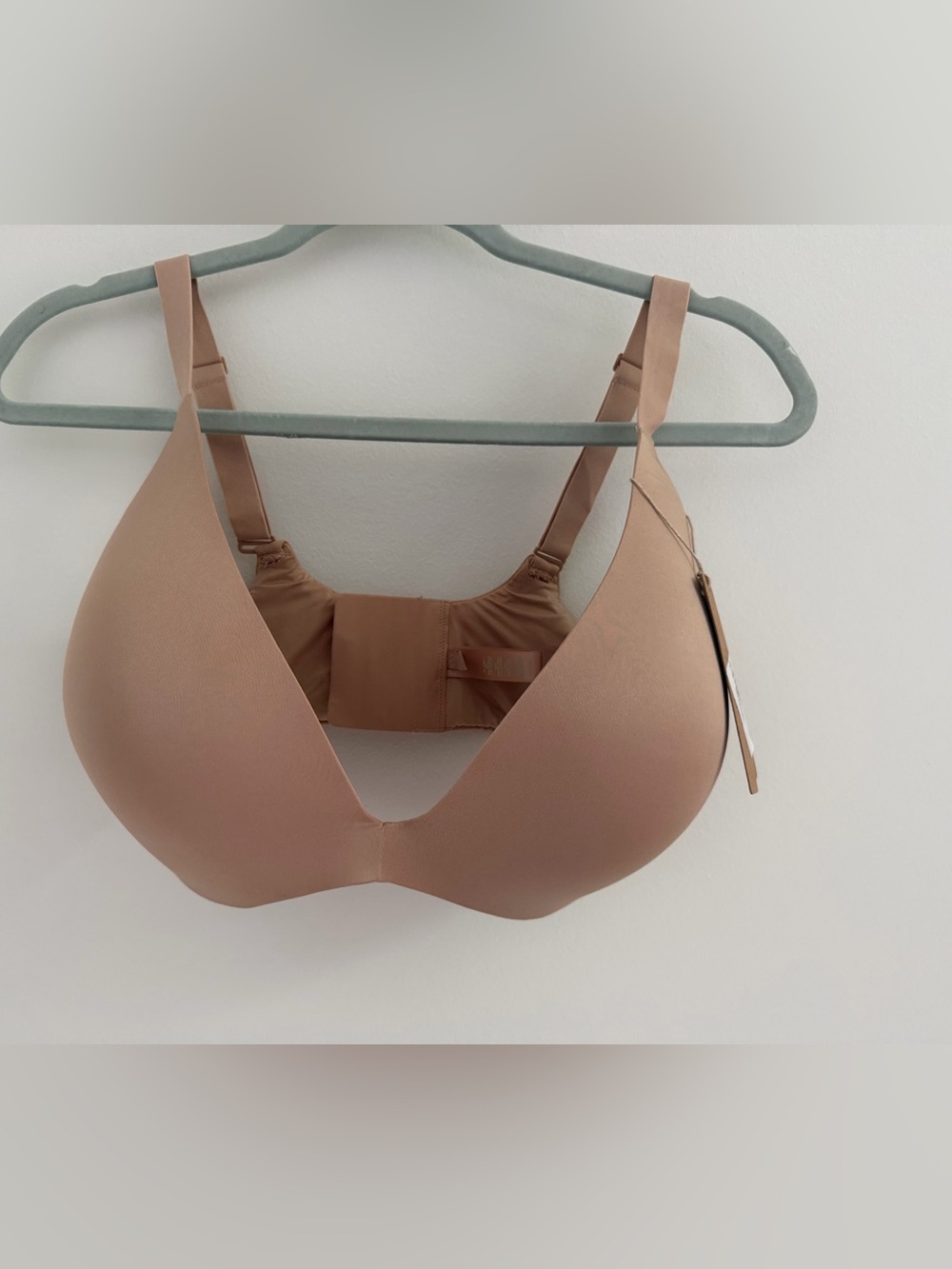 Skims wireless foam super push up bra - Picture 3 of 8